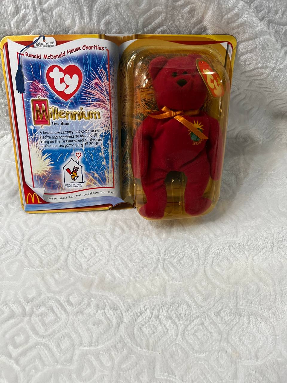 *RARE* MINT Millennium the Bear Beanie Baby With Tag in Pristine Condition